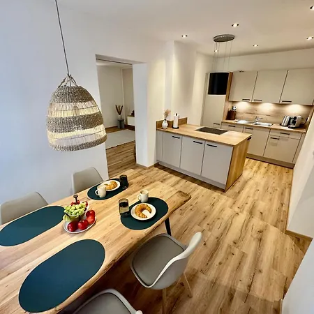 Pretti - Neu, 75m2, Ruhig, Zentral & Geraeumig