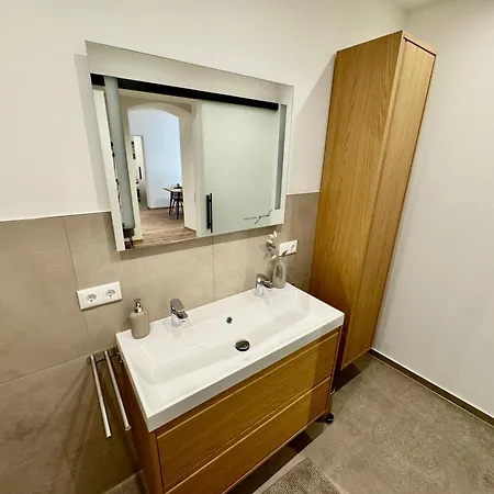 Pretti - Neu, 75m2, Ruhig, Zentral & Geraeumig
