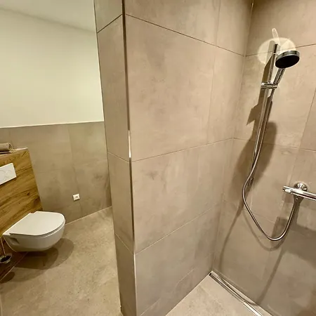 Apartment Pretti - Neu, 75m2, Ruhig, Zentral & Geraeumig